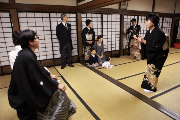 家族だけで結婚式