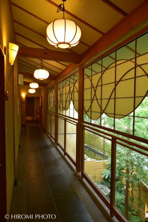 家族集合！温泉旅館で祝言